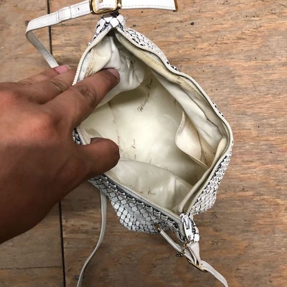 Whiting And Davis White Mesh Disco Evening Bag Crossbody Purse Leather Strap - Picture 4 of 7